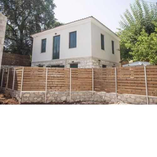 VILLA DAMIANI SUPERIOR STAY NEAR BEACH