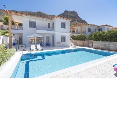 Villa Danae Blue by Villa Plus