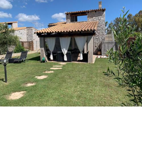Villa del Moro, FREE WIFI, 300mt from Sinzias' Beach