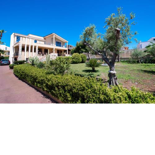 Villa Dell'Artista Fronte Spiaggia - SiciliaVacanza