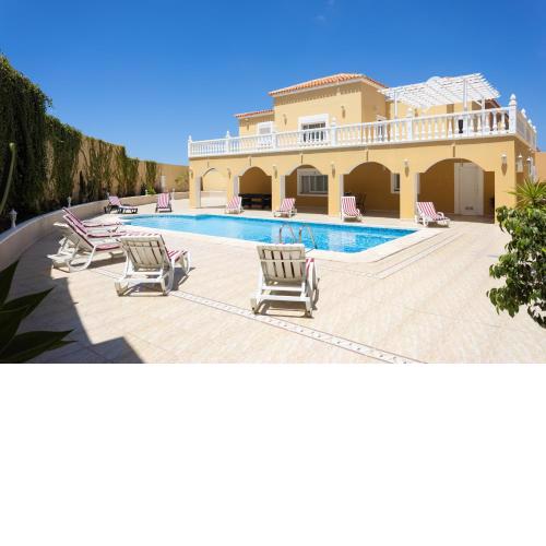 Villa di lusso con piscina