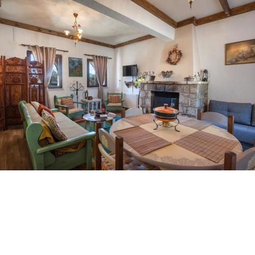 Villa Dianne Apt 1 Livadi Arachovas
