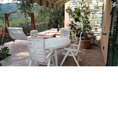 VILLA DIANO CASTELLO