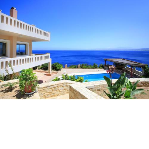 Villa Diktynna - Embrace the endless blue