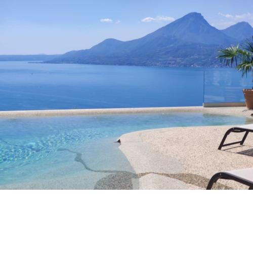 Villa Divina - APT Prima con piscina e vista lago