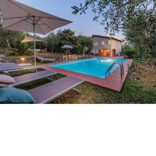 Villa Dondolino, a Stylish Farmhouse
