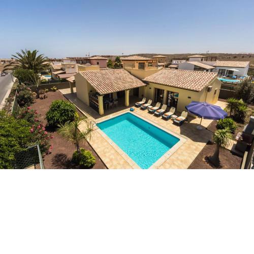 Villa Ducales by Villa Plus