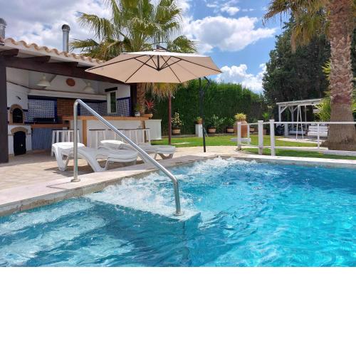 Villa El Estanque Holiday Cottage & Bungalow