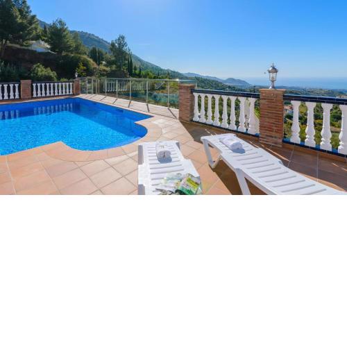Villa el Pedregal Frigiliana by Ruralidays