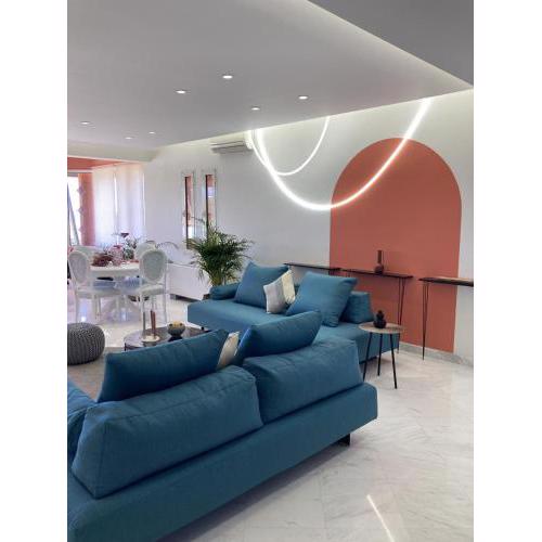 Villa Eleni renovated (100m from the sea)