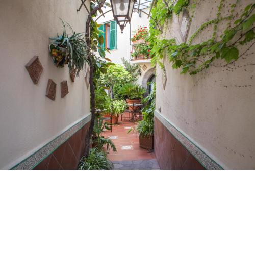 Villa Elisa Holiday Home