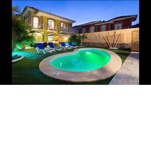 VILLA ENCANTO, Heated and Salt water Pool, Fast Fiber!!!