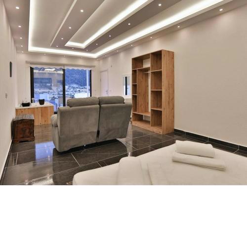 Villa Enis 2 bed villa and pool Breakast included