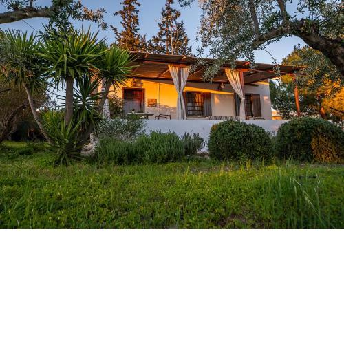 VILLA ERMINEL - Traditional & Full of Character!