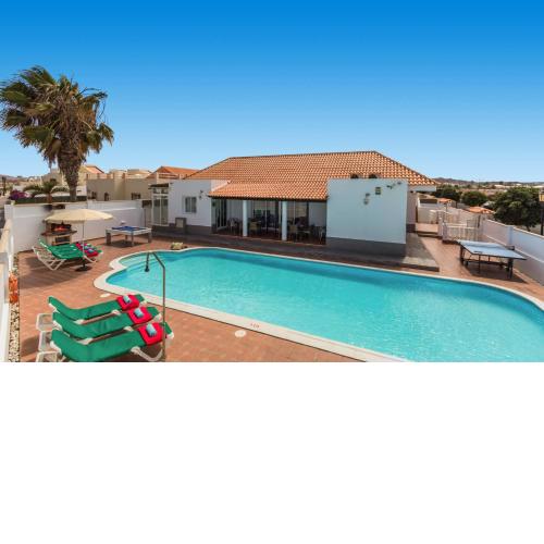 Villa Esmeralda by Villa Plus