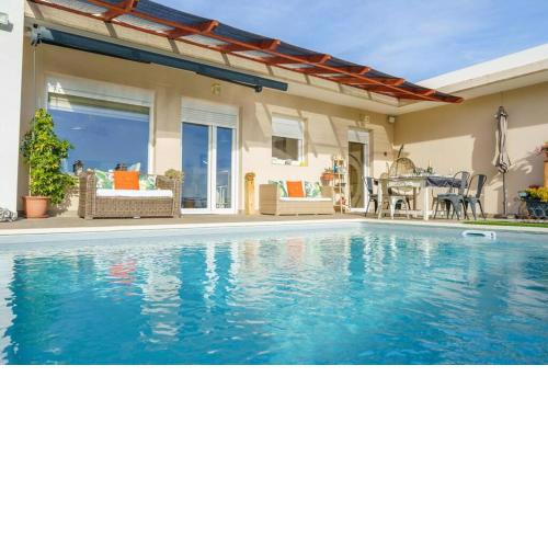 VILLA ESPERANZA LUX Relax near the sea with Air-Con