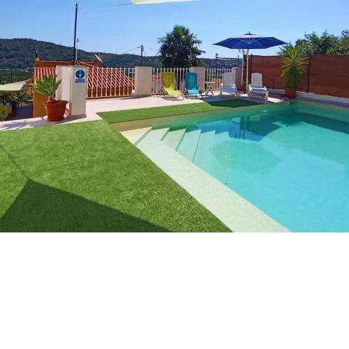 VILLA FALCONERA, GANDIA a las faldas de la montaña