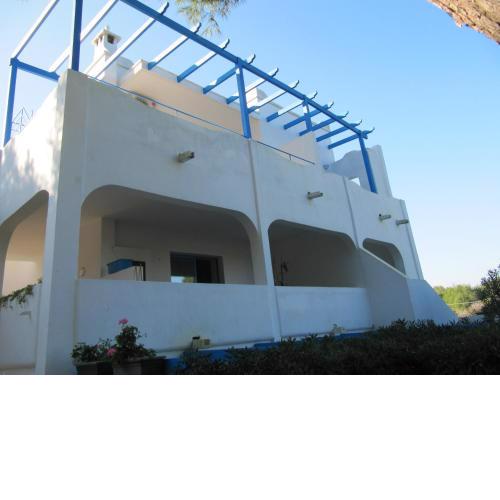 Villa Flora Studios & Apartments