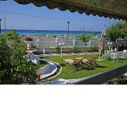 Villa Fofo - Beautiful Sea Front Villa with 650m2 garden