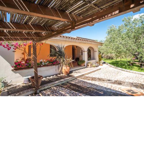 Villa Frau a 2km dal mare