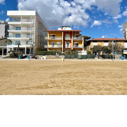 Villa Fronte Mare-Carraro Immobiliare Jesolo
