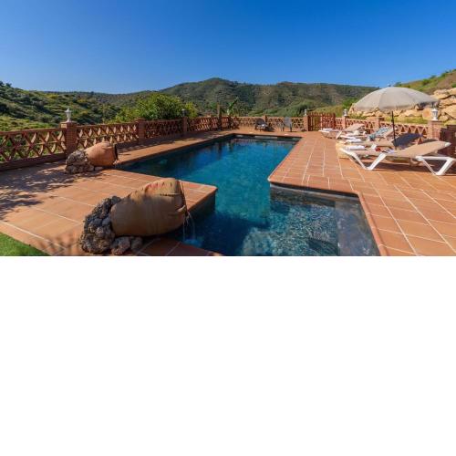 Villa Fuente Pintá Arenas by Ruralidays
