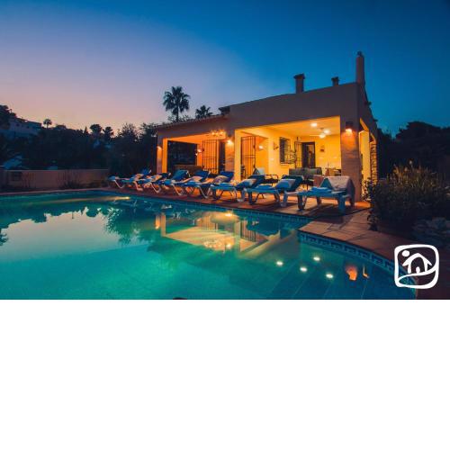 Villa Galante by Abahana Villas