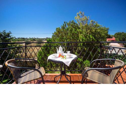Villa Giani by MediterraneanVillas