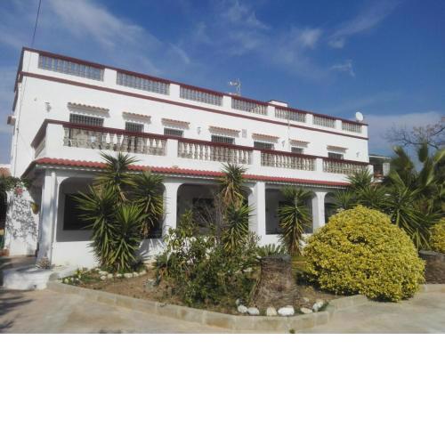 Villa Gómez