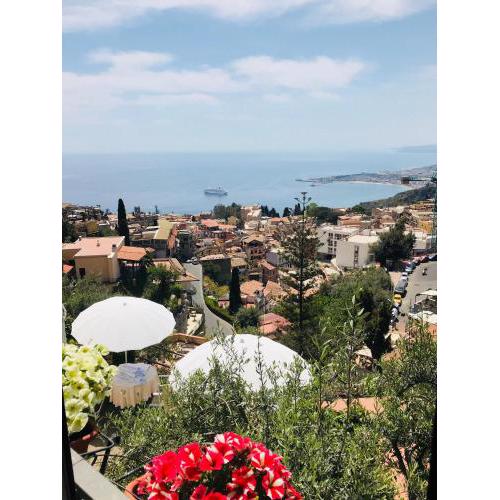 Villa Greta Hotel Rooms & Suites