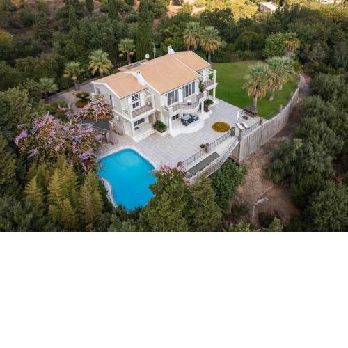 Villa Grosse Sea and Mountains View