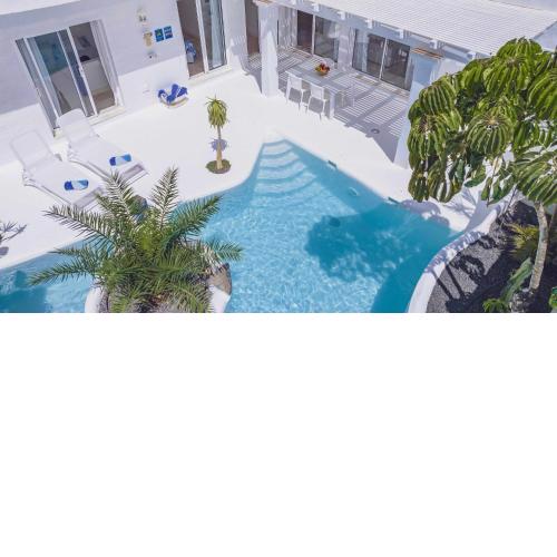 Villa Guajara Piscina Climatizada Jacuzzi AC WIFI Bahiazul Villa 714
