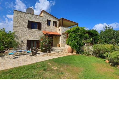 Villa Harmony, Steinvilla
