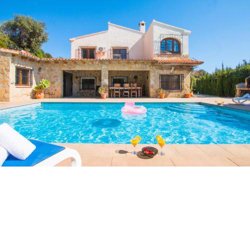 Villa Hugo 11 by Abahana Villas