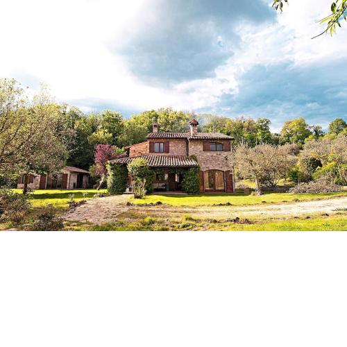 Villa I Camini - Outbuilding, dependance - Swimming pool - Garden - BBQ and fireplaces - Soccer field