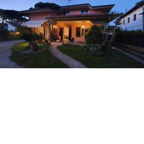 Villa Ibiscus, Cinquale, Forte dei Marmi