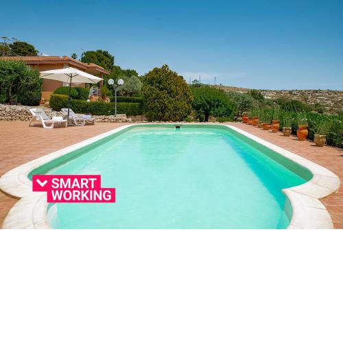 Villa Il Carrubo con piscina by Wonderful Italy