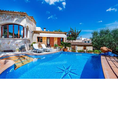 Villa in center of Pollensa with pool and jacuzzi