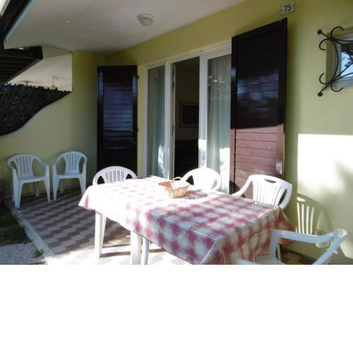 Villa in excellent location for 6 people with swimming pool by Beahost Rentals