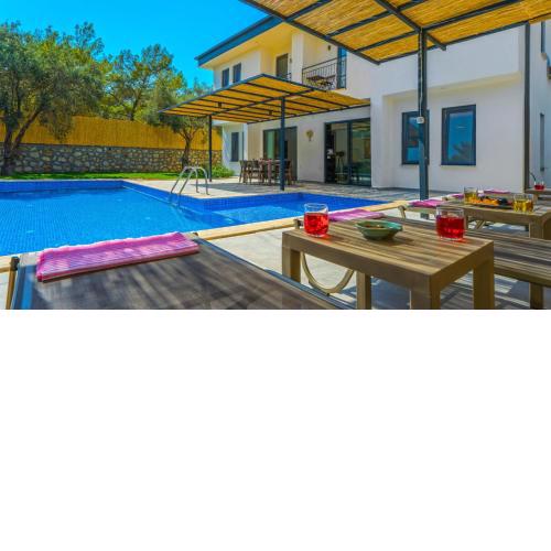 Villa in Kas with Pool Jacuzzi Garden and Porch