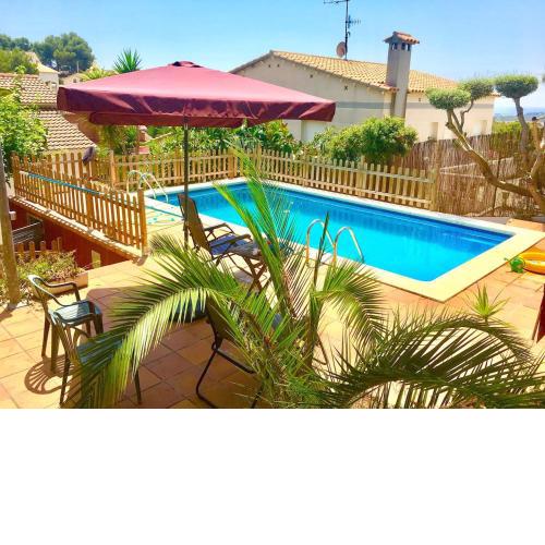 Villa independiente 2 km playa