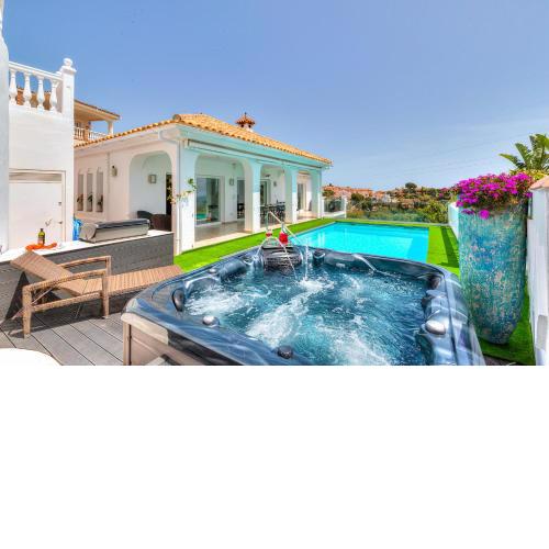 Villa Intermezzo - Jacuzzi, Salt water Pool & BBQ