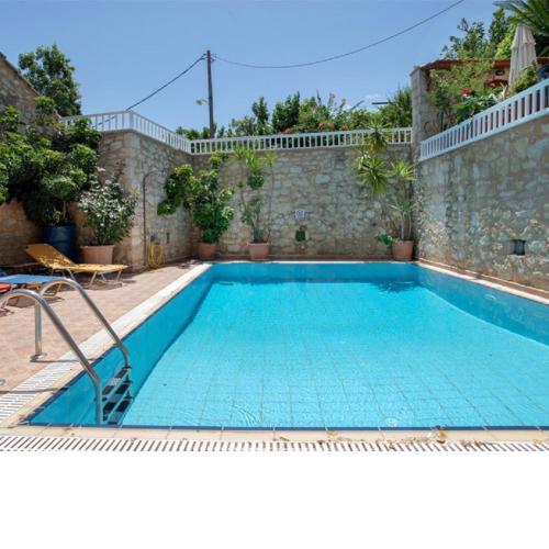 Villa Ioanna - Eftrapelia - Provarma Stylos