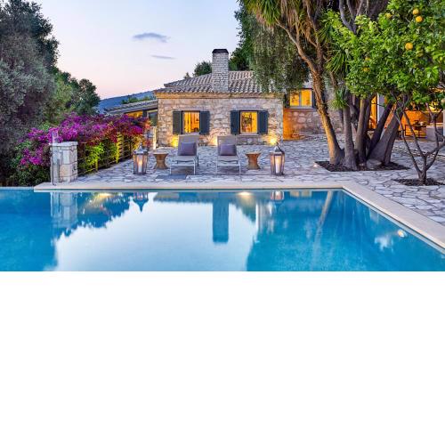 Villa Ioli- Beachfront Luxury Residence