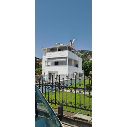 VILLA IRAKLITSA SEA VIEW