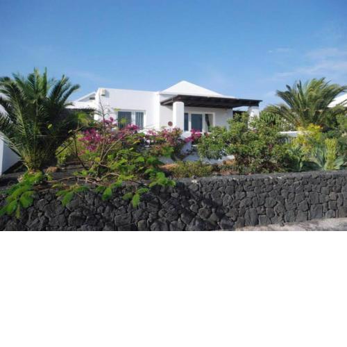 Villa Isa sea views