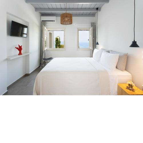 Villa Itis - Elegant Ground Floor Suite with Terrace & Great View