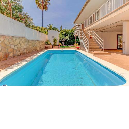 Villa Jas - Close to the beach with pool
