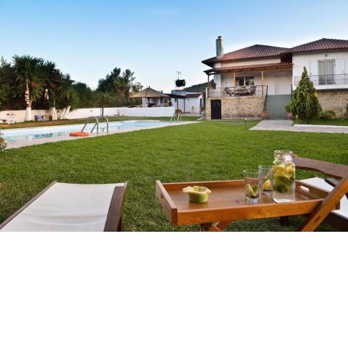 Villa John Dimeon With Private Pool