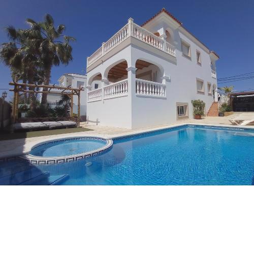 VILLA JUNCOS